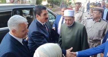 صور.. محافظ القليوبية الجديد يصل ديوان المحافظة لتسلم مهام عمله