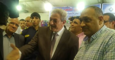 مدير أمن الدقهلية يفتتح معرض المستلزمات الدراسية بالمنصورة