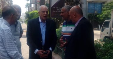 صور.. محافظ الجيزة يشرف على إصلاح انفجار ماسورة المهندسين