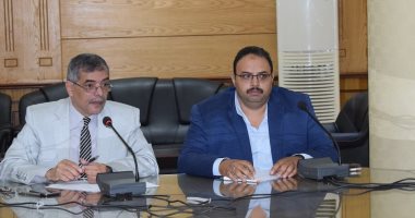 رئيس جامعة بنها يلتقي بالادارة الهندسية ويؤكد على العمل كفريق واحد