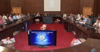 محافظ البحر الأحمر يتابع تنفيذ البرنامج التدريبى لمشروع معلومات شبكات المرافق