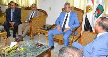 محافظ سوهاج الجديد يستقبل رئيس الجامعة لبحث التعاون العلمى "صور"