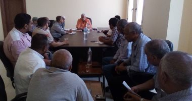 رئيس مدينة الأقصر يبحث استعدادات العام الدراسى الجديد والمخابز والوحدات الصحة