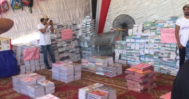 صور.. افتتاح معرض أدوات مدرسية مخفضة ضمن مبادرة وزارة الداخلية