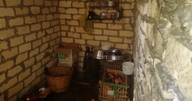 مأساة أسرة بالإسماعيلية مكونة من 6 أبناء يعولها أب كفيف..تعرف عليها