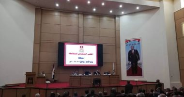 محافظ الوادي الجديد يطرح مبادرة لتوصيل المعاشات لكبار السن والمرضى للمنازل