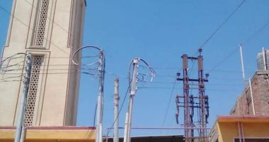 اضبط مخالفة ..عامود كهرباء ضغط عالى داخل حرم مسجد بالدقهلية