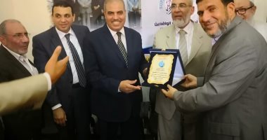 رئيس جامعة الأزهر يختتم جولته بطنطا بلقاء موسع مع طلاب كلية القرآن الكريم