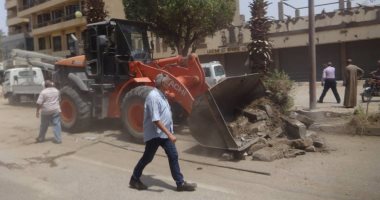 صور.. رئيس مدينة الأقصر: نعمل على قدم وساق لإعادة إحياء شارع خالد بن الوليد