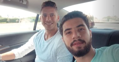 شاهد غناء اللاعب رمضان صبحى بالساحل الشمالى أثناء قضاء إجازته.. صور