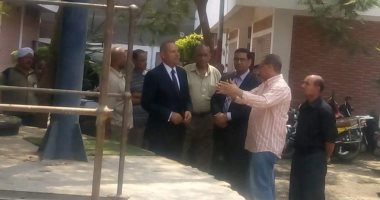قطعة أرض فضاء فى المطرية تتحول لمقلب قمامة.. والقارئ:"أغيثونا من الأدخنة والحرائق"  