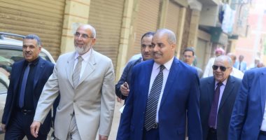 صور..  رئيس جامعة الأزهر يتفقد طلاب سكن جمعية سفراء الهداية بطنطا