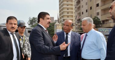 فيديو وصور.. محافظ القليوبية يشن جولة مفاجئة بالشوارع ومستشفى الخصوص