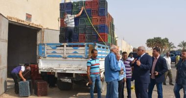 محافظ الوادى الجديد يتفقد مجمع التمور وإدارة المرور لتابعة سير العمل