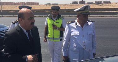 مدير المرور يتفقد الطرق الرابطة بين المحافظات لتأمين رحلات الطلاب 