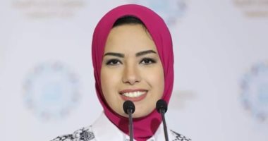 آية عبد الرحمن تقدم "اليوم وغدًا" على شاشة إكسترا نيوز