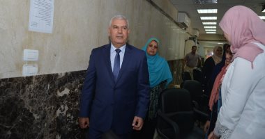 صور.. محافظ مطروح الجديد يتفقد إدارات الديوان العام لمتابعة غرفة العمليات