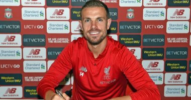 ليفربول يمدد عقد قائد الفريق هندرسون 