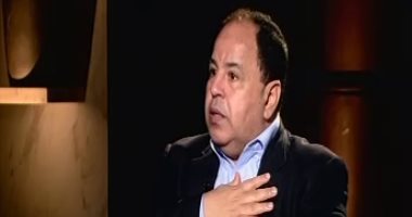 وزير المالية: ابنى عمره 7 سنوات والشائعات قالت إنى عينته بالوزارة.. فيديو
