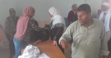 قوافل الإصحاح البيئى بجامعة قناة السويس تعالج 540 مواطنًا