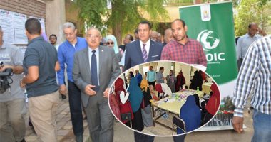 صور.. استعدادات الجامعات للعام الدراسى الجديد.. توافد الطلاب الجدد على مقرات الكشف الطبى.. مسح إجبارى لفيروس "سى".. ورؤساء الجامعات يتفقدون العيادات.. والمدن الجامعية جاهزة لاستقبال الوافدين الجدد