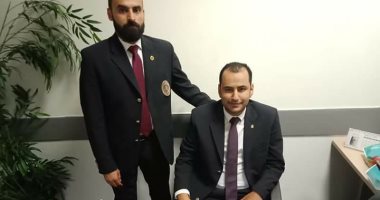 جمارك المطار تضبط راكب حاول تهريب 500 طلقة نارية وخزينة طلقات 