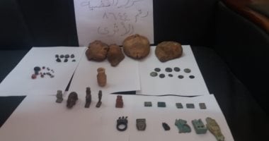 شاهد.. الآثار تثبت أثرية قطع تم ضبطها فى المنيا بحوزة شخص