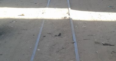 صور .. "خطوط الديكوفيل"  شبكة طرق حديدية مهملة بالطرق بأسوان 