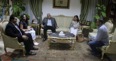 محافظ جنوب سيناء يلتقى وفد "التعليم" للتنسيق حول "ملتقى ذوى الاحتياجات"