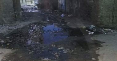 شكوى من انتشار مياه الصرف الصحى بشارع حسن صادق بحى الأربعين فى السويس