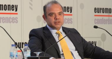 رئيس البورصة يلتقى ممثلى كلية إدارة الأعمال بالجامعة الأمريكية 