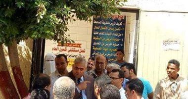 رئيس مدينة أشمون يجرى أولى جولاته التفقدية بعد تسلم العمل رسميا 