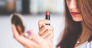 خبيرة تجميل تقدم 5 خطوات يجب اتباعها قبل وضع المكياج