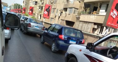 النشرة المرورية.. كثافات مرتفعة بمحاور القاهرة والجيزة مع دخول الطلاب للمدارس