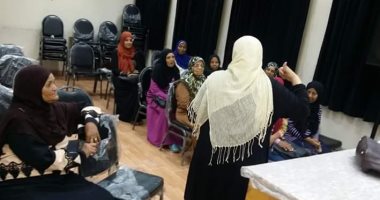 قراءات أدبية وشخصيات مصرية بفرع ثقافة أسوان.. صور