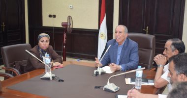 محافظ البحر الأحمر يستعرض المخطط الاستراتيجى العام لمدينة رأس غارب