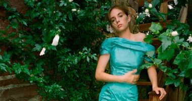 Zac Posen يقدم تصميمات تثبت أن " البساطة" أساس موضة الموسم 