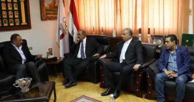 وفد الأهلى برئاسة الخطيب يصل اللجنة الأولمبية للاجتماع مع حطب
