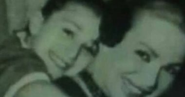 نجمات زمان وتربية البنات.. هند رستم رجعية ماتقبلش خروج بنتها مع خطيبها