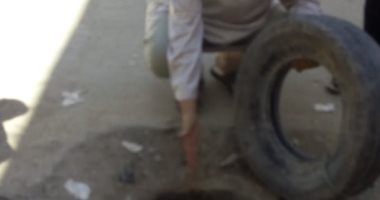 صور .. أهالى المنتزة يستغيثون من بلاعة صرف صحى بلا غطاء 