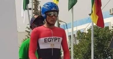 عاصم خليل يتوج بذهبية سباق ضد الساعة فى البطولة العربية للدراجات