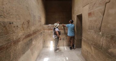 الآثار تفتتح مقبرة ميحو الآثرية أمام الزيارات لأول مرة.. مصطفى وزيرى: من أجمل مقابر العصور القديمة وصاحبها يملك 48 لقبا.. وزاهى حواس: الكشف يساعد على تنشيط السياحة.. وخالد العنانى: كشف أثرى ضخم السبت المقبل