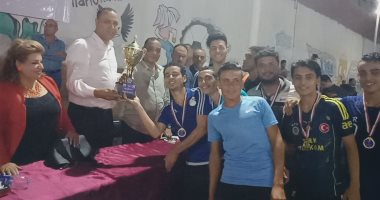 صور.. فريق القنطرة غرب يفوز بكأس دورة مستقبل وطن بالإسماعيلية