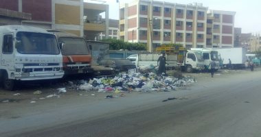 شكوى من انتشار القمامة أمام المدرسة الصناعية فى الخصوص