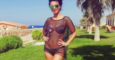 دوللى شاهين تشعل التواصل الاجتماعى بالبكينى .. صورة