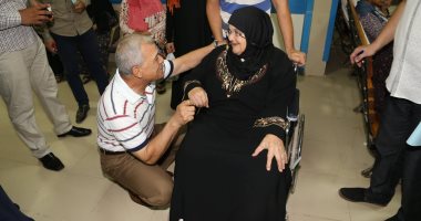 واحد منهم.. محافظ المنوفية يحرص على الاستماع لمشاكل المواطنين × 20 صورة