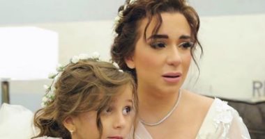 تعرف على سبب تأثر ابنة شريف منير فى حفل الزفاف