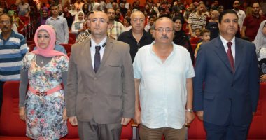 نائب محافظ بورسعيد يشهد العرض المسرحى "أمر تكليف"