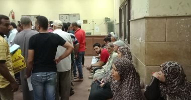 شكوى من الزحام الشديد بمكتب الشهر العقارى فى كفر الزيات