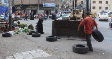 حملة مكبرة بحى غرب المنصورة تزيل أكشاك مخالفة ومنافذ غير مرخصة